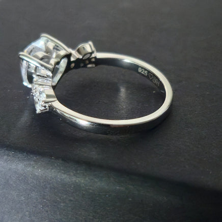 Heart CZ ring - detail view